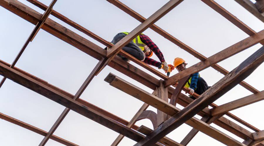 Professional gutter cleaning services in Ninole, HI